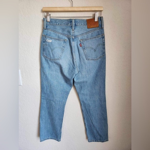 Levi's 501 Button Fly High Rise Distressed Mom Jean size 26 - Picture 2 of 10